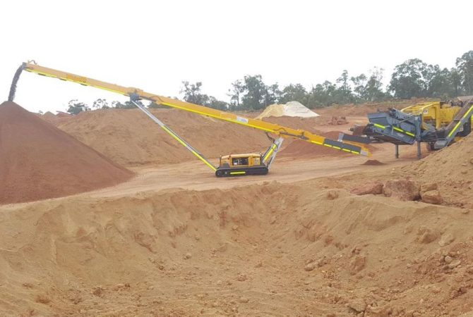 Tracked Telescopic Stacker Stockpiling Tracked mobile telescopic stacker building a stockpile